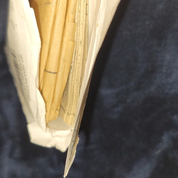 Butterick: Sewing Pattern Uncut 6750 - Picture 3 of 3